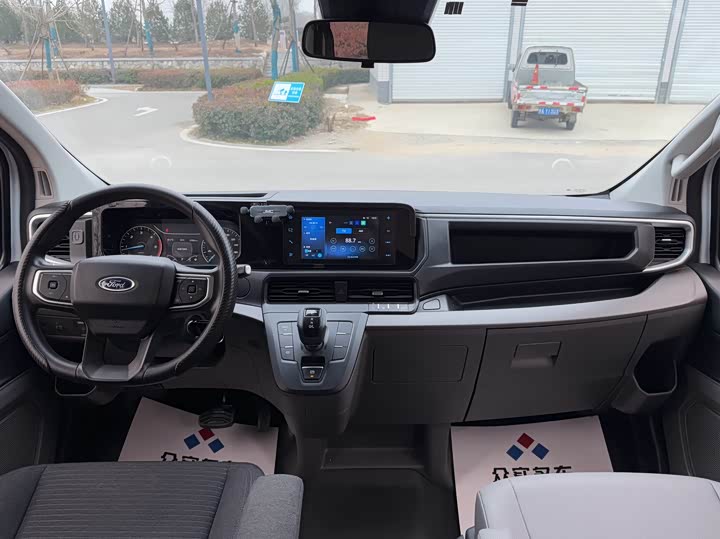 Фото 7 - Ford Transit