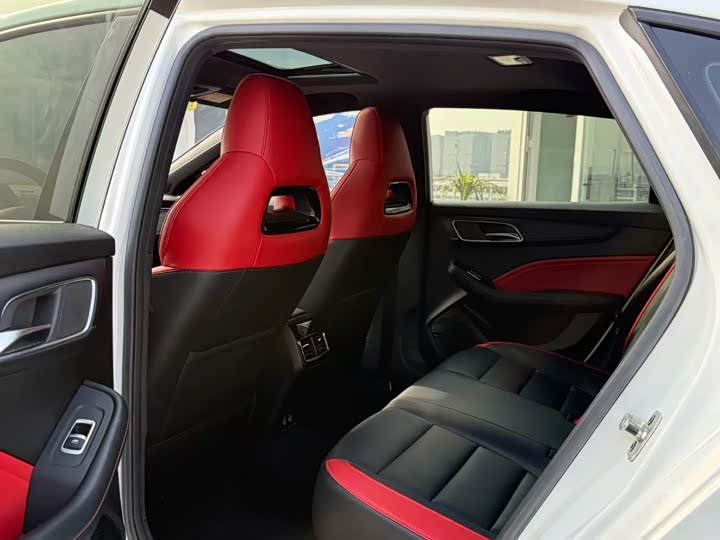 Фото 7 - MG Motor 6