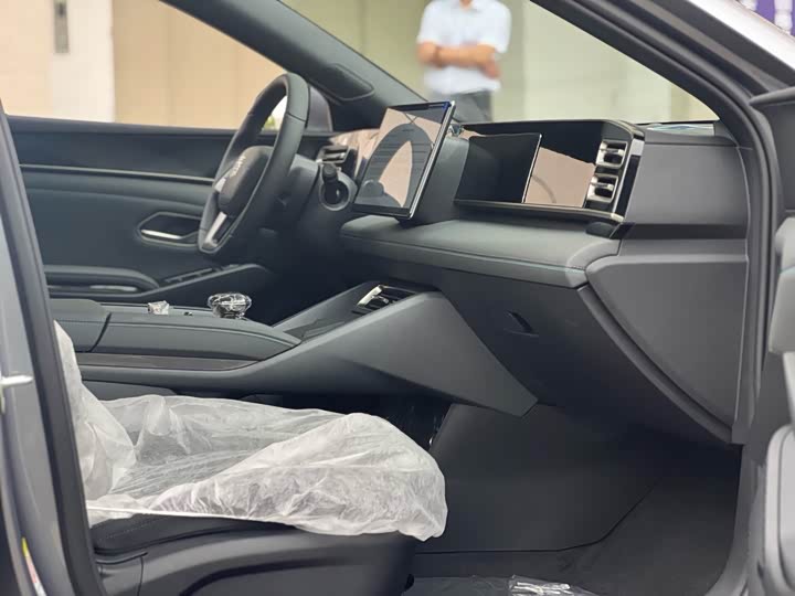 Фото 8 - BYD Qin L