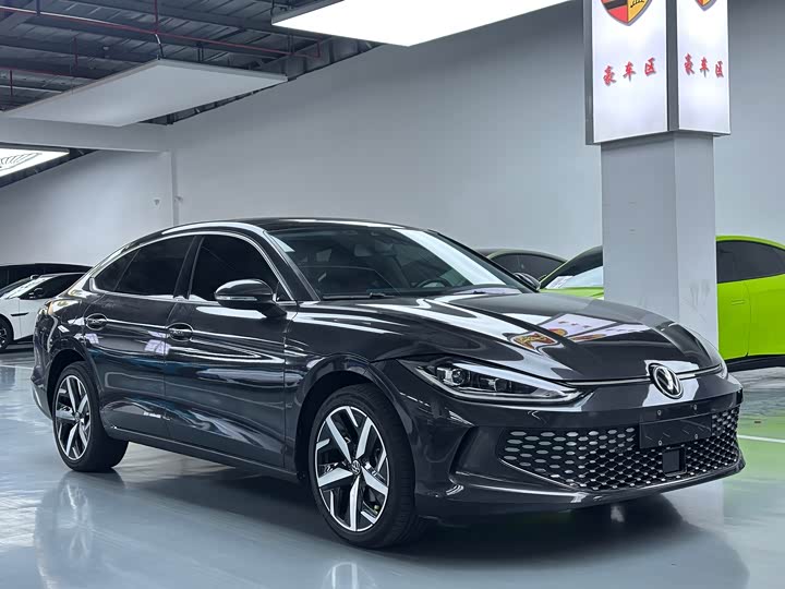 Фото 3 - Volkswagen Lamando L