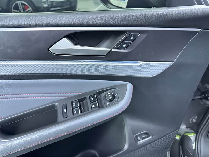 Фото 8 - Volkswagen Lamando L