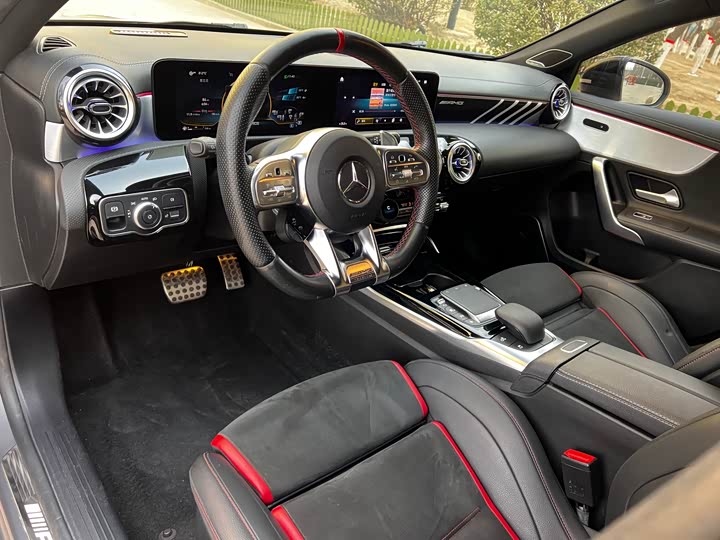 Фото 3 - Mercedes-Benz A-Class AMG