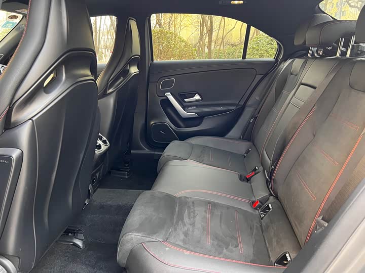 Фото 4 - Mercedes-Benz A-Class AMG