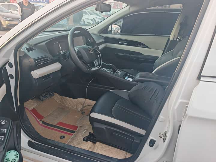 Фото 6 - Dongfeng Aeolus E70