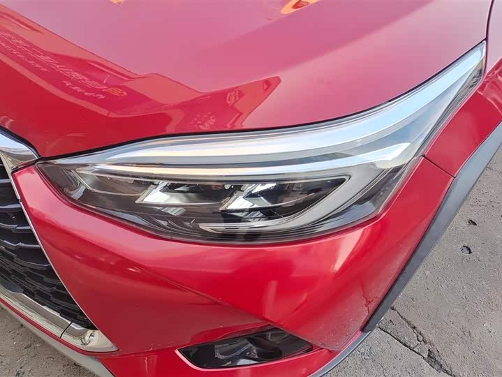 Фото 5 - Toyota Yaris L Hatchback