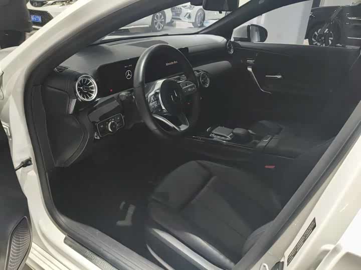 Фото 2 - Mercedes-Benz A-Class