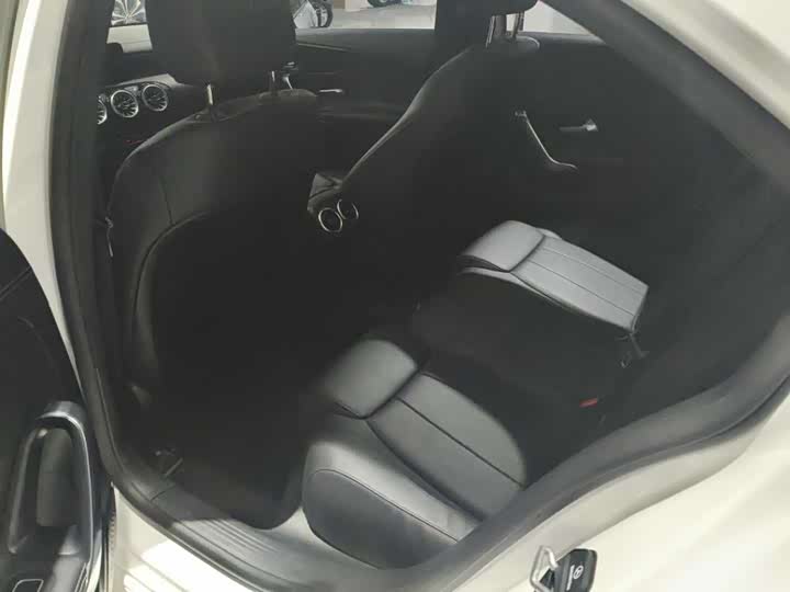 Фото 3 - Mercedes-Benz A-Class