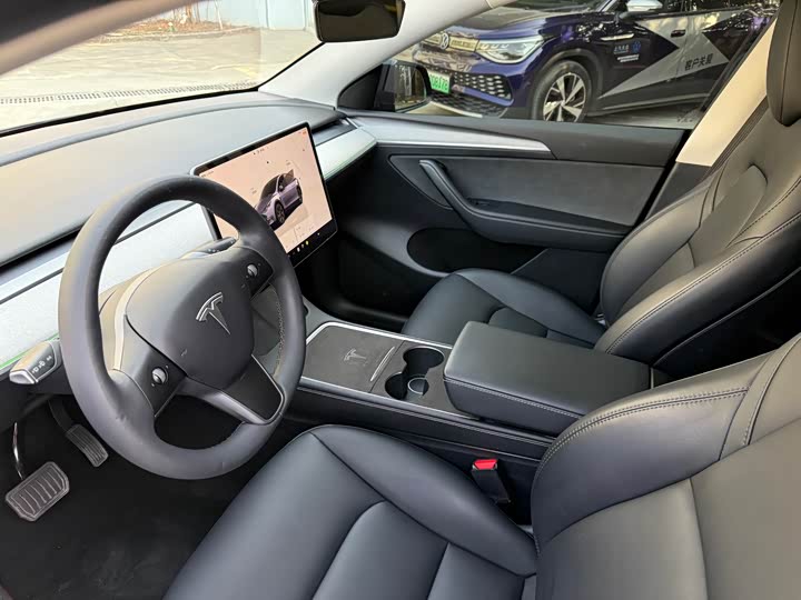 Фото 4 - Tesla Model Y