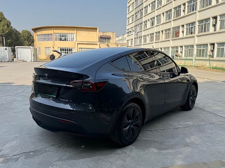 Фото 7 - Tesla Model Y