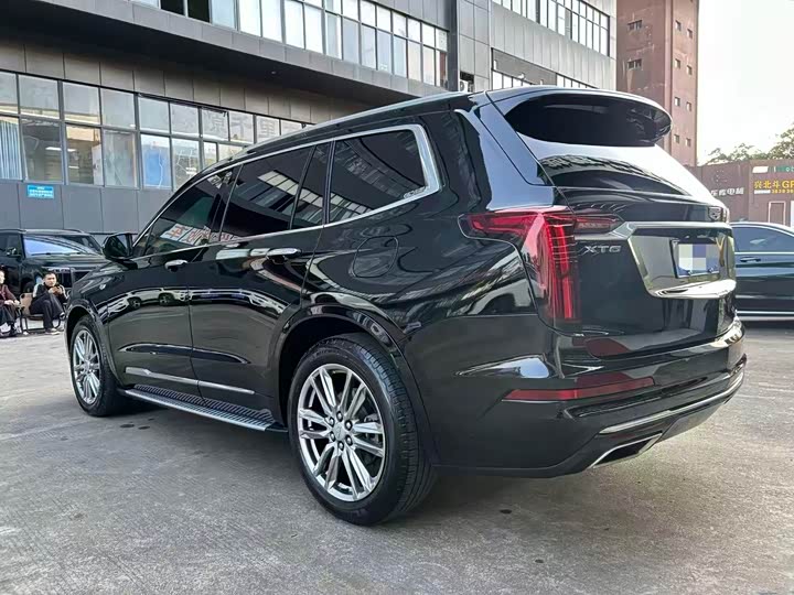Фото 7 - Cadillac XT6