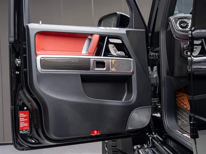 Фото 9 - Mercedes-Benz G-Class AMG