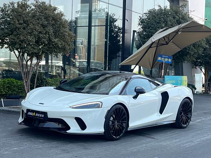 Фото 2 - McLaren GT