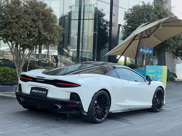 Фото 9 - McLaren GT