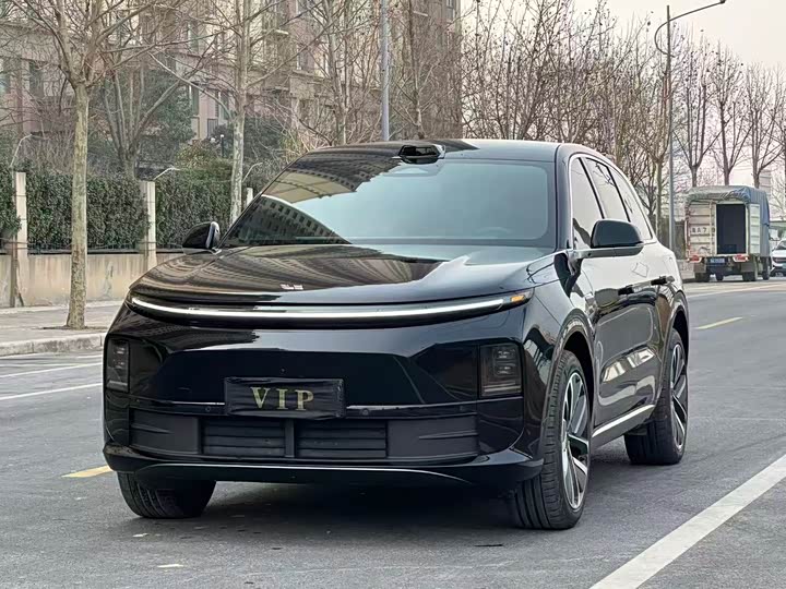 Фото 1 - LiXiang L6