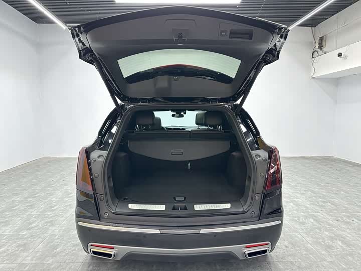 Фото 4 - Cadillac XT5