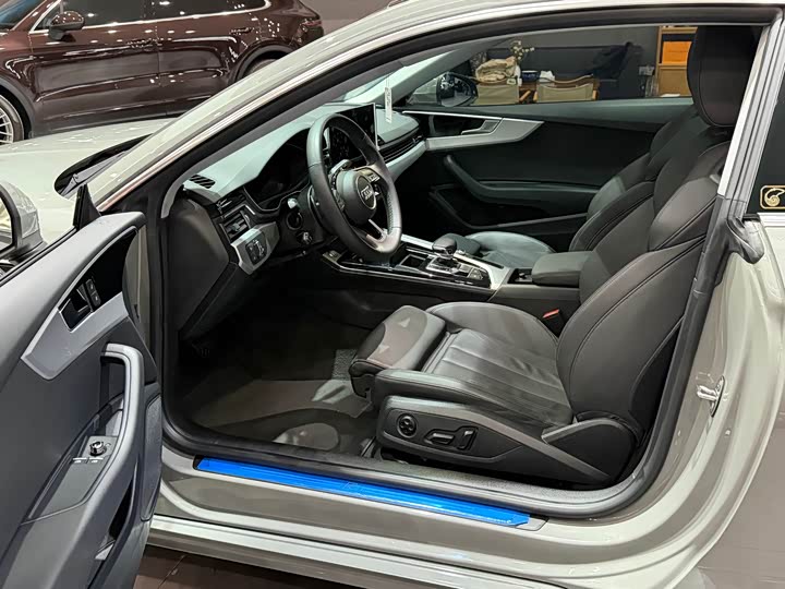 Фото 5 - Audi A5