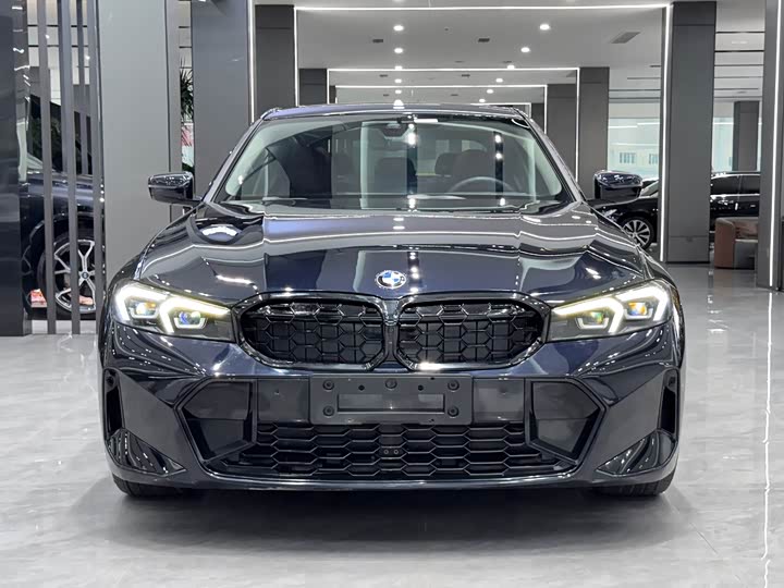 Фото 2 - BMW 3 Series