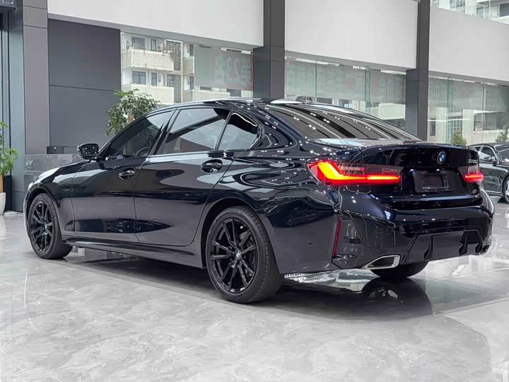 Фото 9 - BMW 3 Series