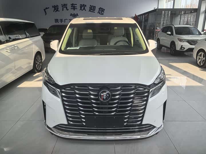 Фото 2 - Buick GL8 ES