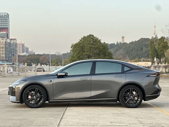 Фото 4 - Changan Deepal SL03