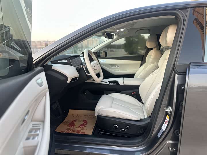 Фото 9 - Changan Deepal SL03