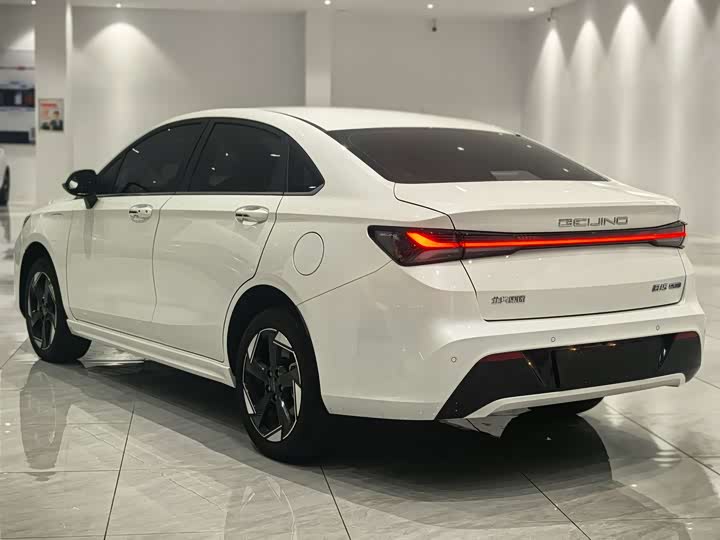 Фото 5 - Beijing EU5 Plus