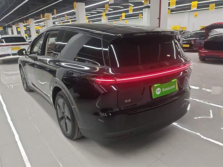 Фото 5 - LiXiang i8