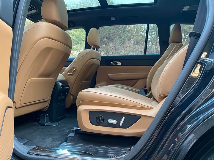 Фото 8 - LiXiang One