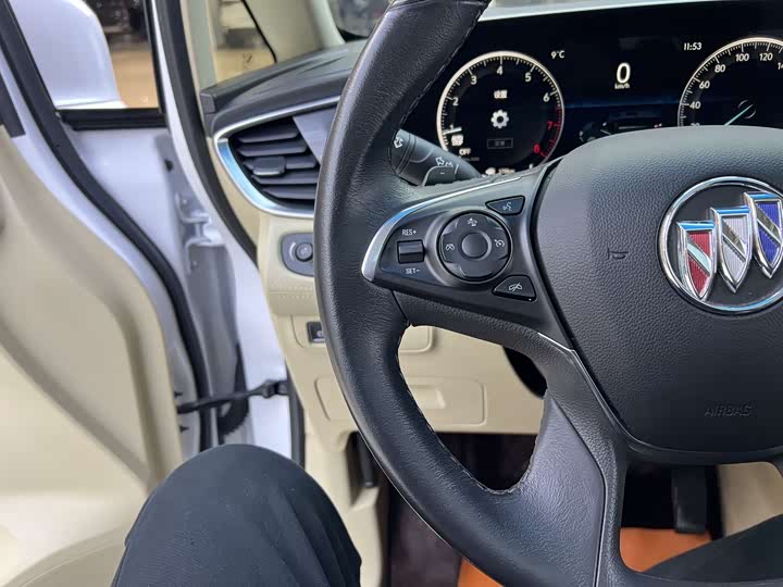 Фото 6 - Buick GL8 ES