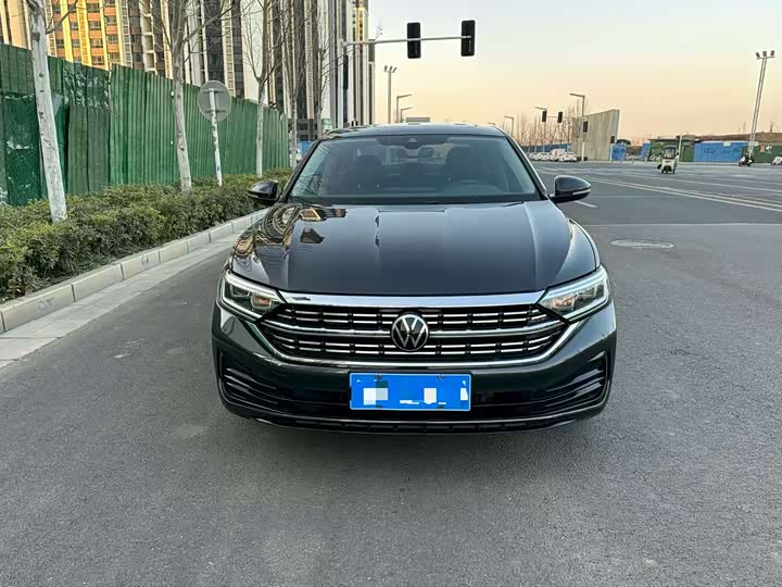 Фото 2 - Volkswagen Sagitar L