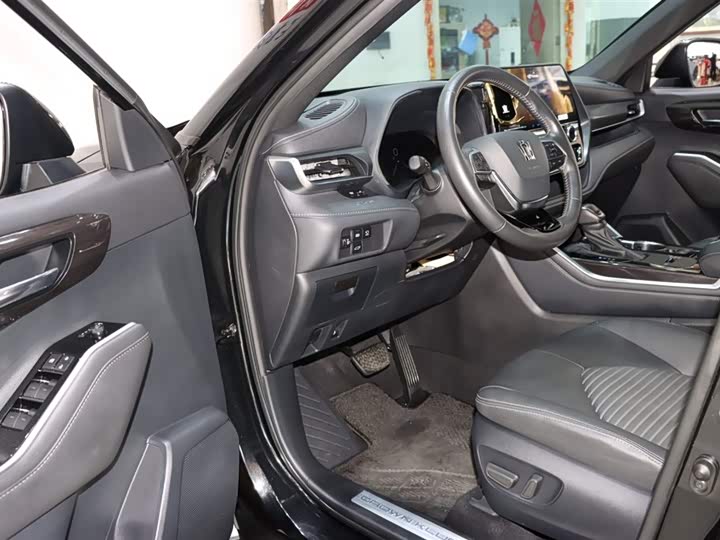 Фото 9 - Toyota Crown Kluger