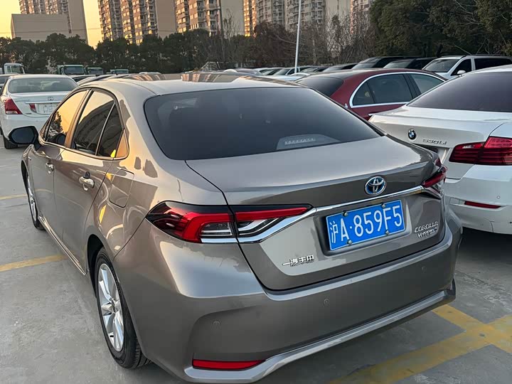 Фото 4 - Toyota Corolla