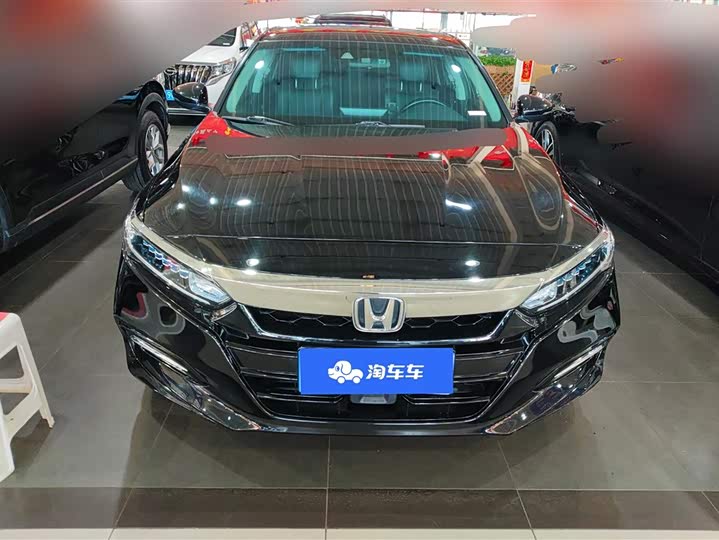Фото 2 - Honda Accord