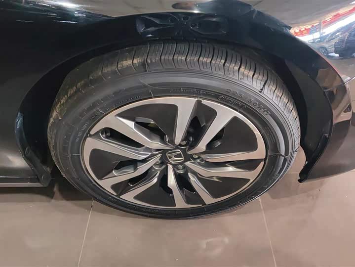 Фото 6 - Honda Accord