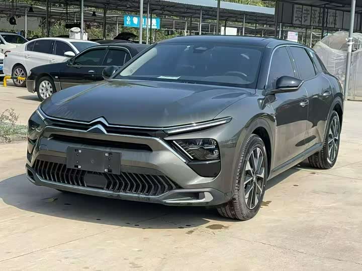 Фото 1 - Citroen C5 X