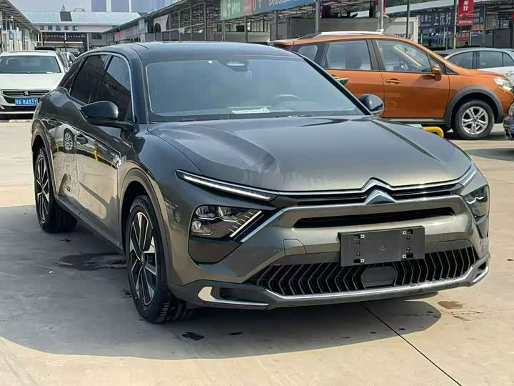 Фото 3 - Citroen C5 X