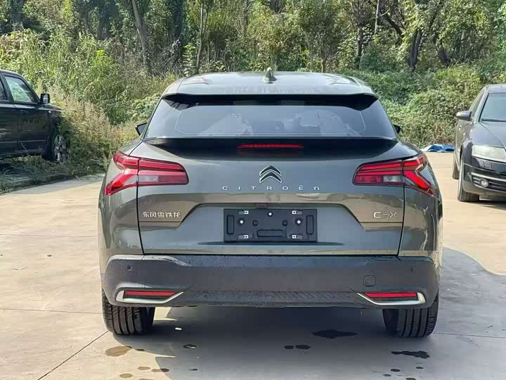 Фото 8 - Citroen C5 X