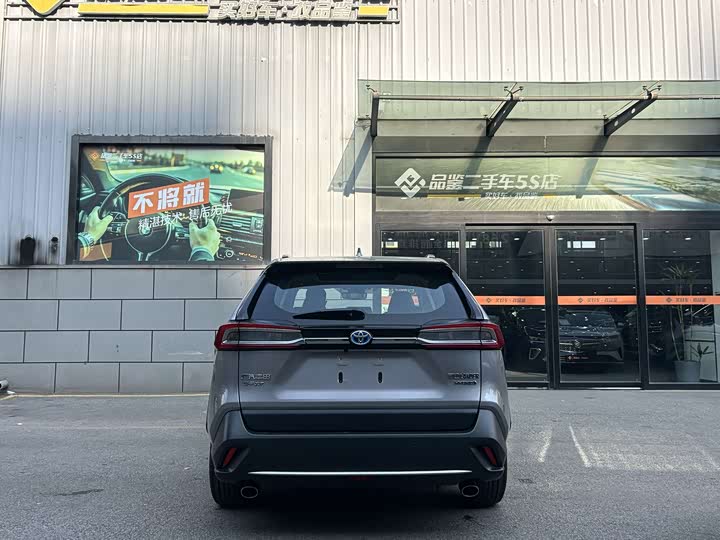 Фото 6 - Toyota Wildlander