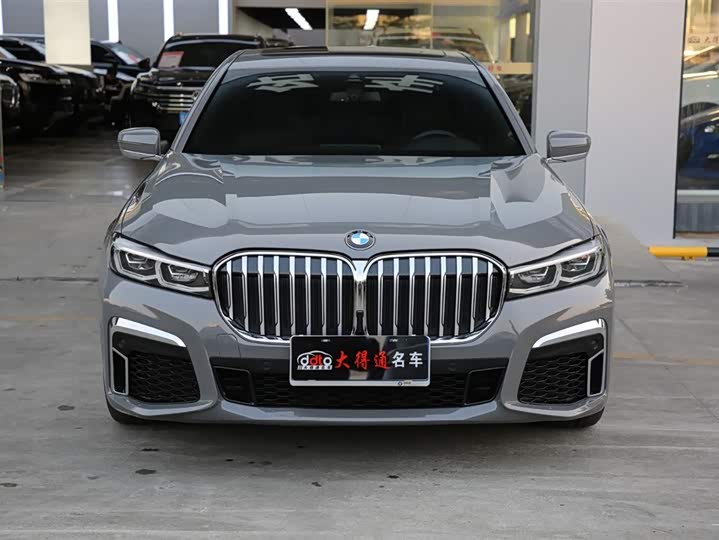 Фото 2 - BMW 7 Series