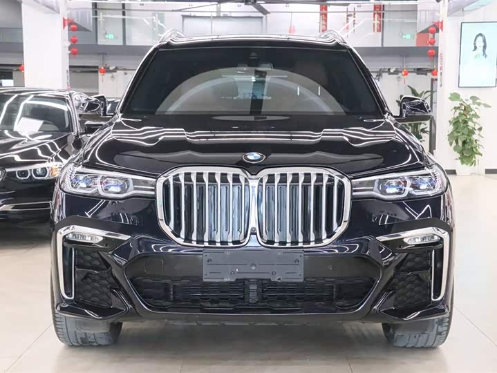 Фото 2 - BMW X7