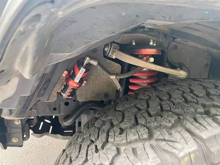 Фото 8 - Tank 300