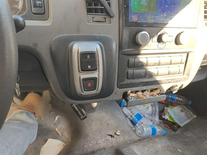 Фото 7 - Foton G7 EV