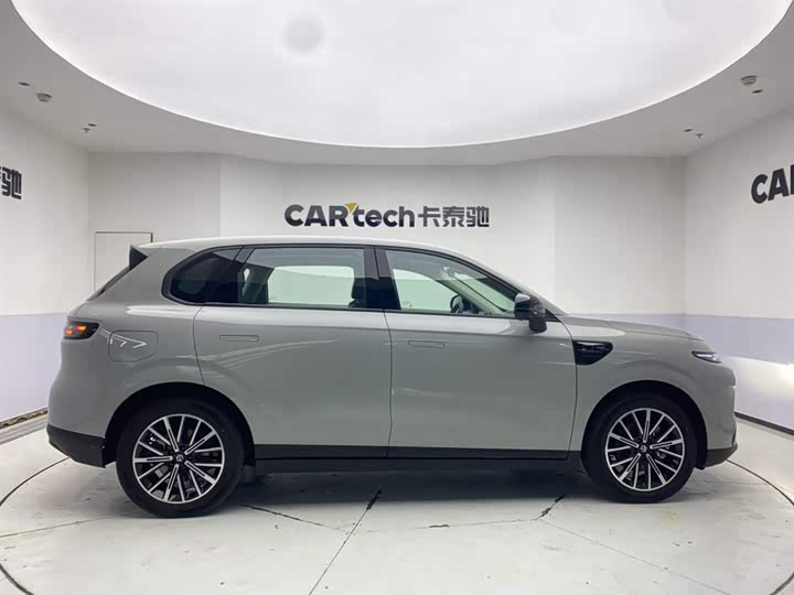 Фото 4 - Leapmotor B10