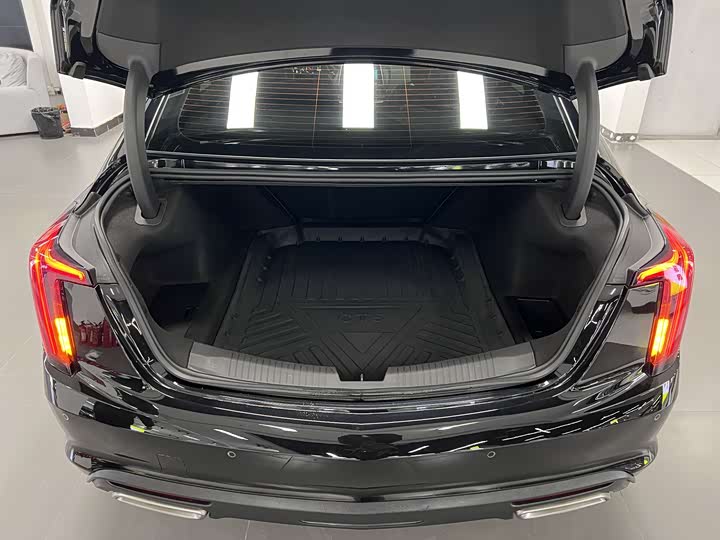 Фото 7 - Cadillac CT5