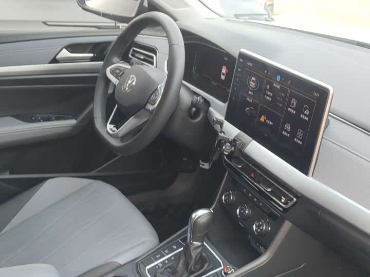 Фото 4 - Volkswagen Lavida