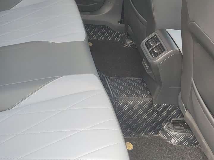 Фото 7 - Volkswagen Lavida