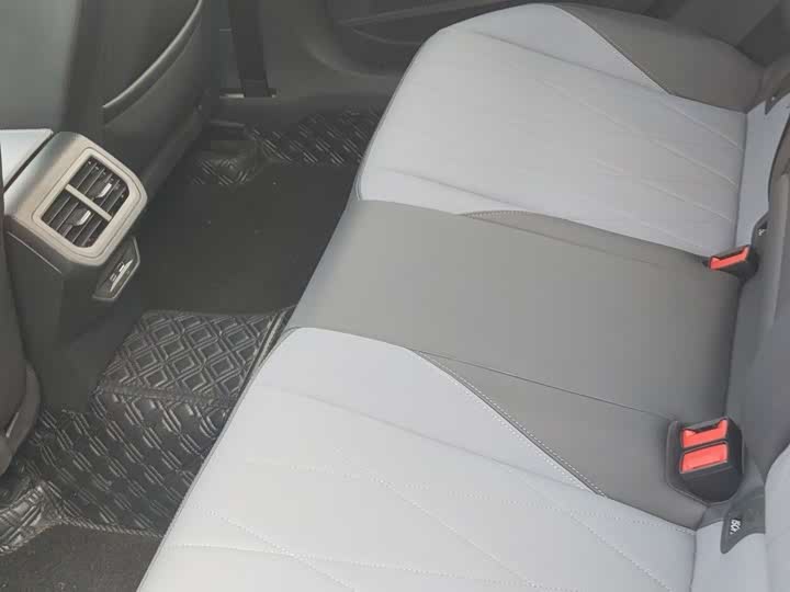 Фото 9 - Volkswagen Lavida