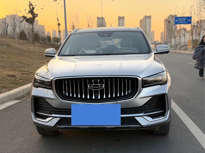 Фото 2 - Geely Monjaro