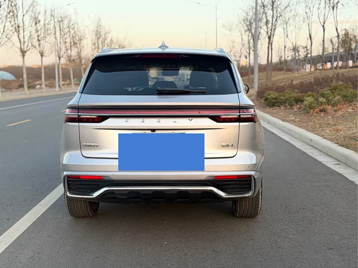 Фото 5 - Geely Monjaro