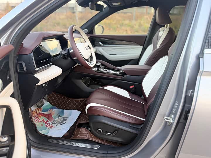 Фото 7 - Geely Monjaro